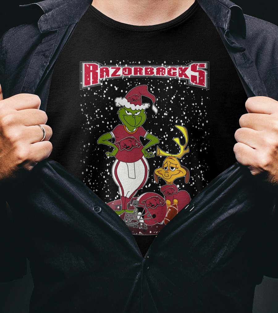 Grinchxmas Arkansas Razorbacks Snowy Holiday Scene T-Shirt