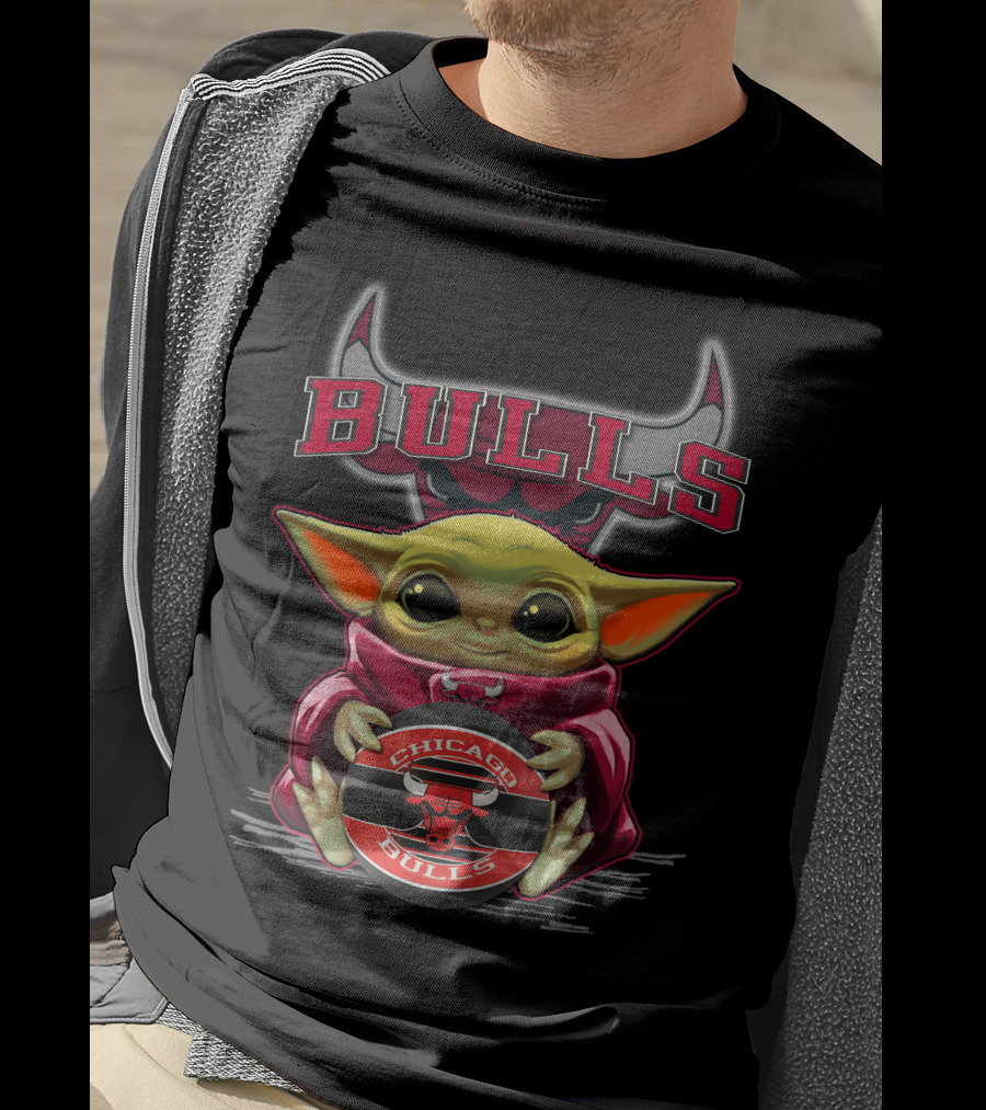 Yoda Chicago Bulls Baby Holding Basketball With Bulls T-Shirt