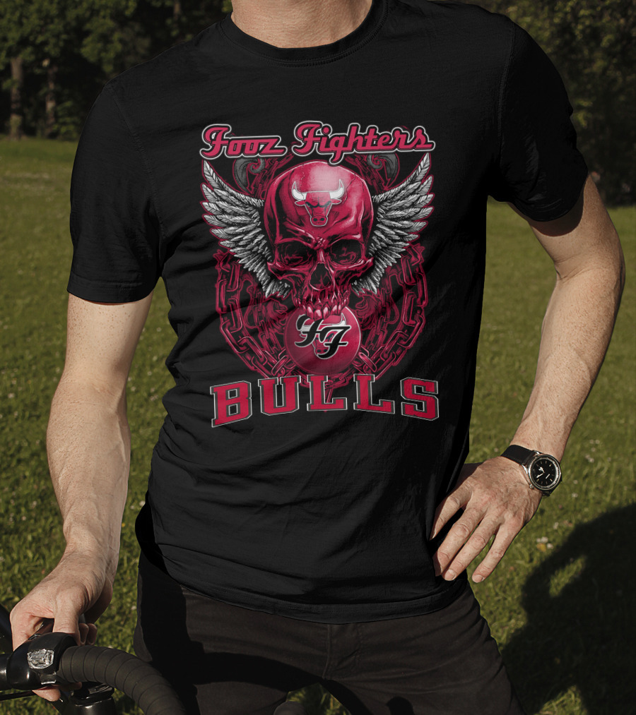 Foo Fighters Chicago Bulls Skull Wings Chain T-Shirt