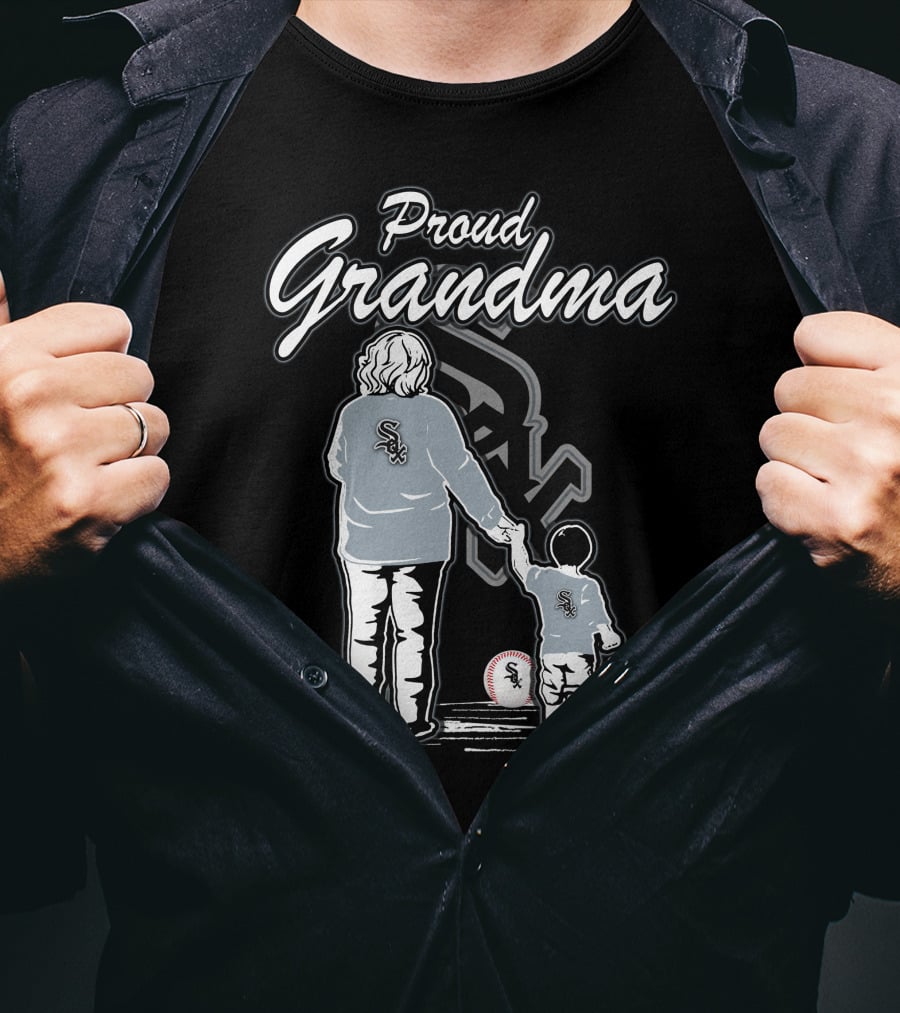Proud Grandma Chicago White Sox T-Shirt