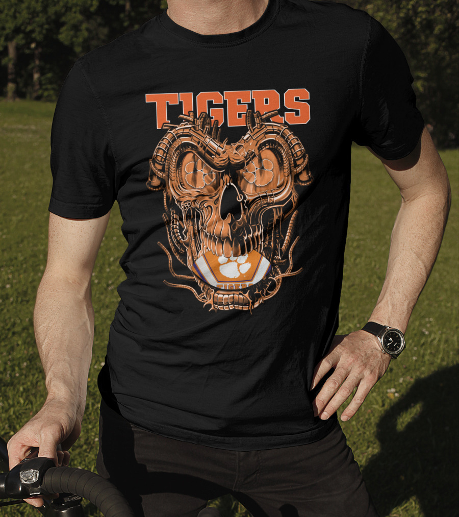 Clemson Tigers Mechanical Dragonskull With Football Elements T-Shirt