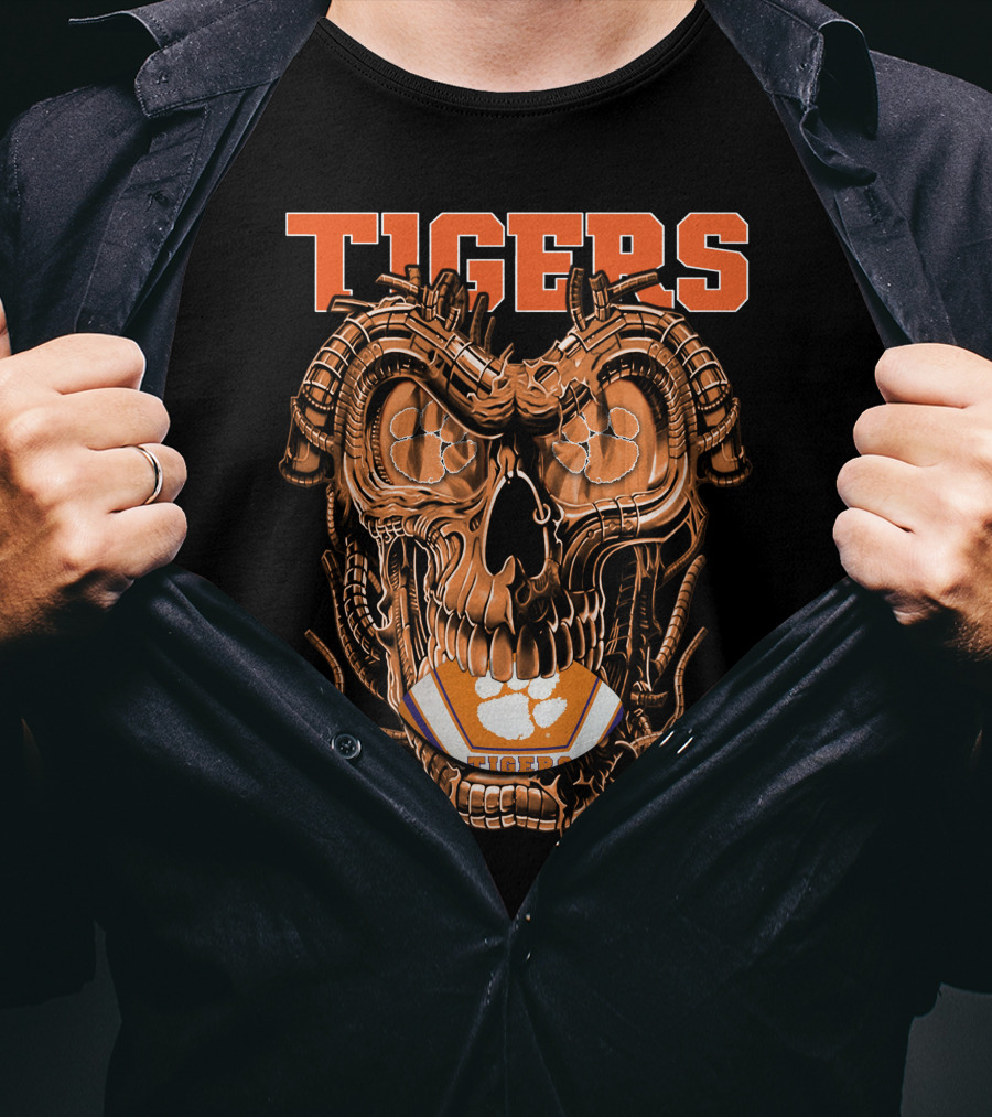 Clemson Tigers Mechanical Dragonskull With Football Elements T-Shirt