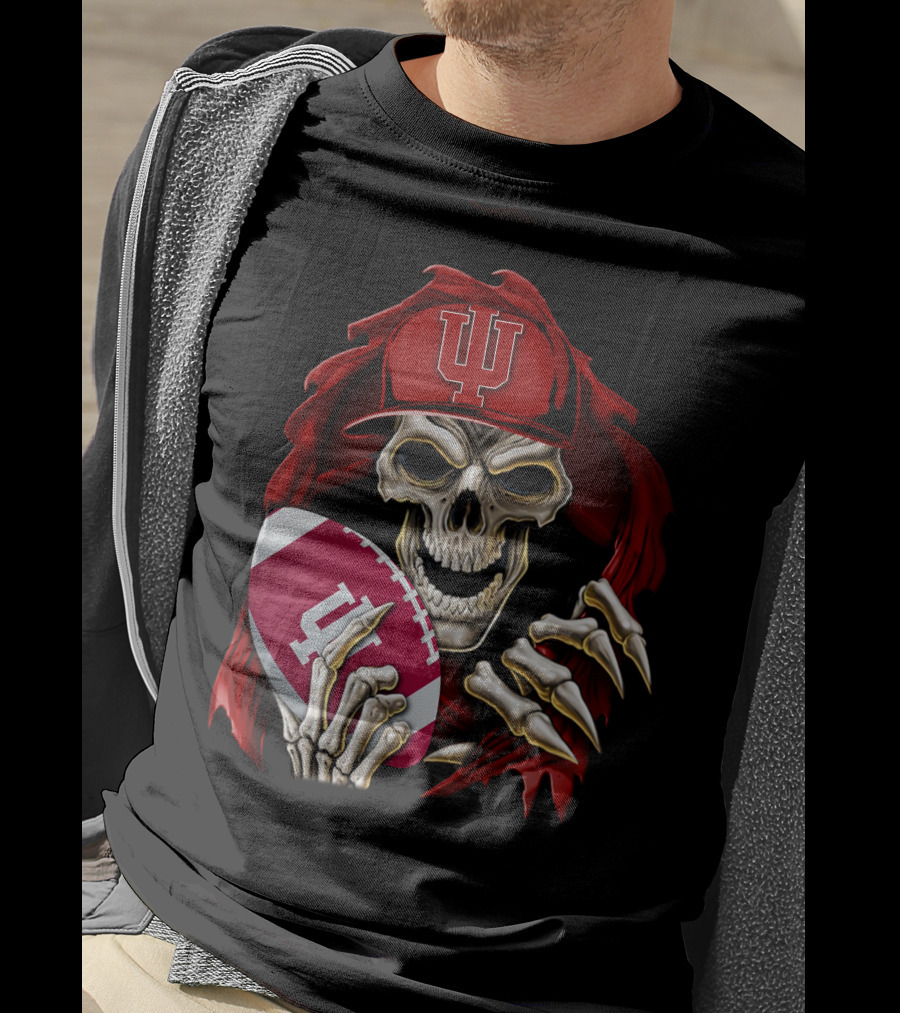 Indiana Hoosiers Skull Holding Football T-Shirt