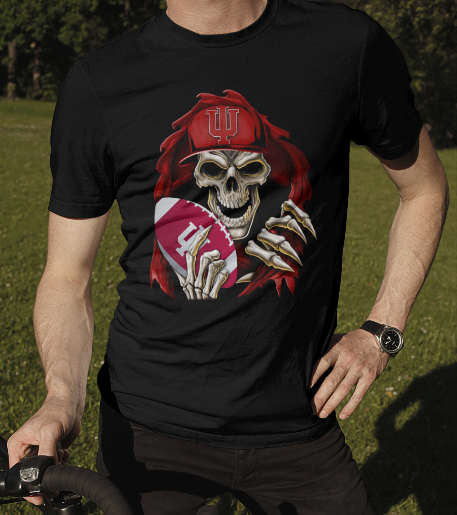Indiana Hoosiers Skull Holding Football T-Shirt