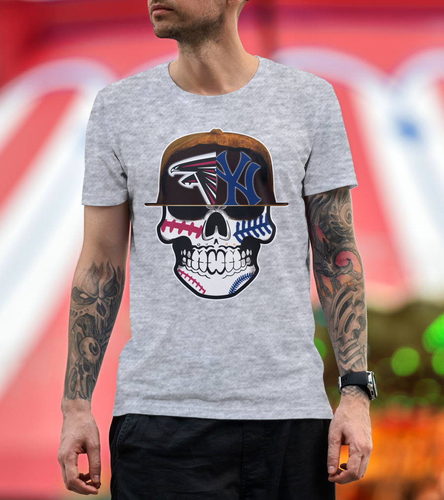 Atlanta Falcons New York Yankees Skull Baseball Football Fusion T-Shirt