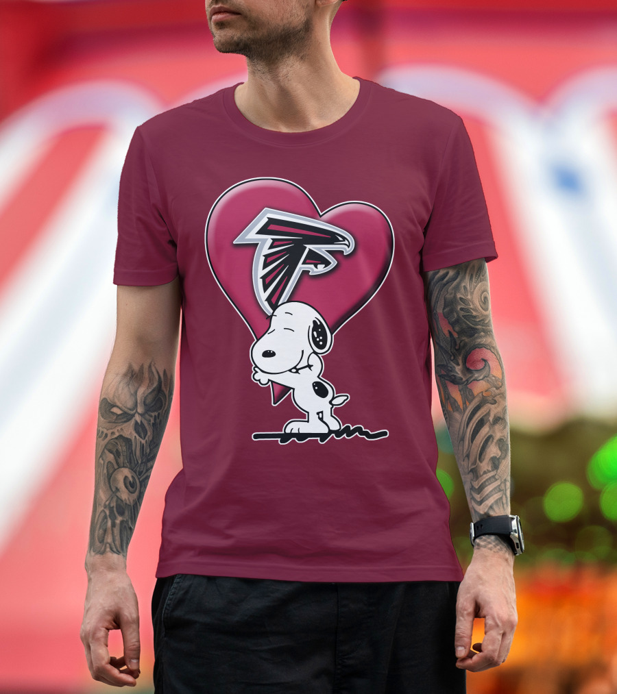 Snoopy Hugging Atlanta Falcons Heart T-Shirt