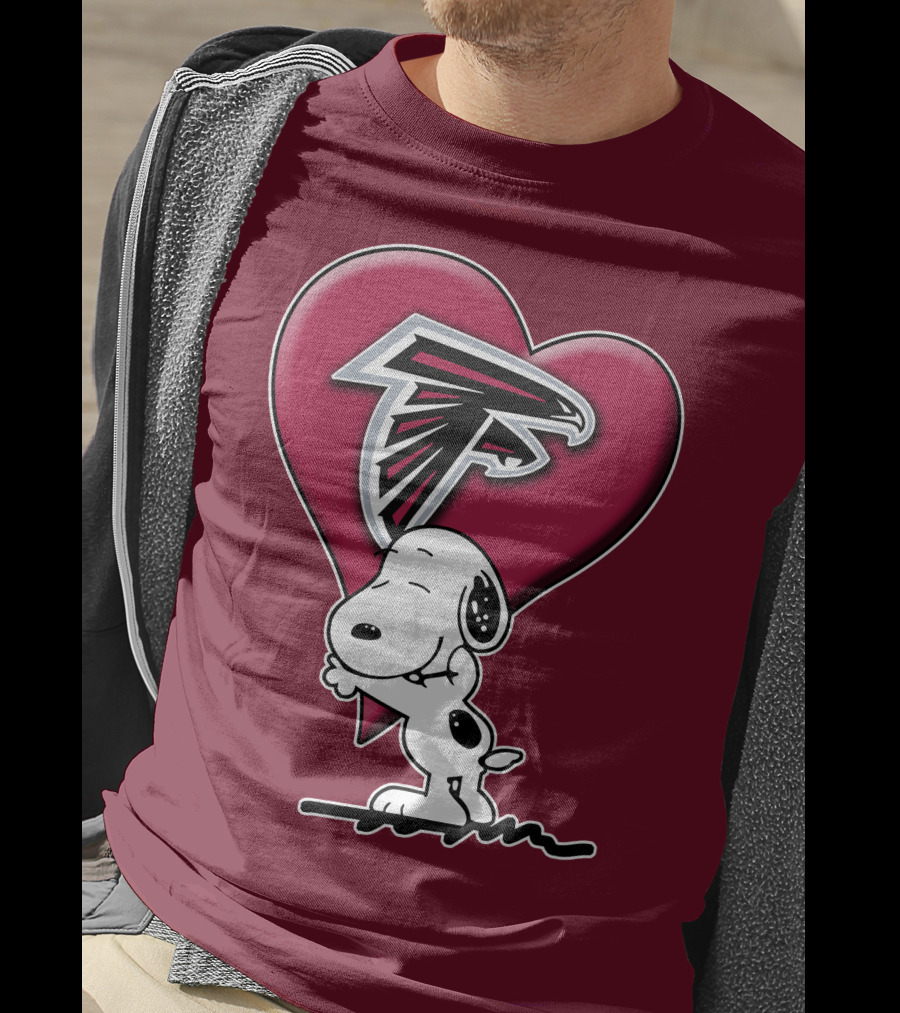 Snoopy Hugging Atlanta Falcons Heart T-Shirt
