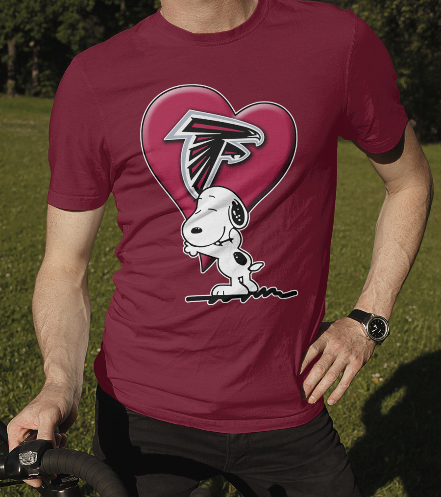 Snoopy Hugging Atlanta Falcons Heart T-Shirt