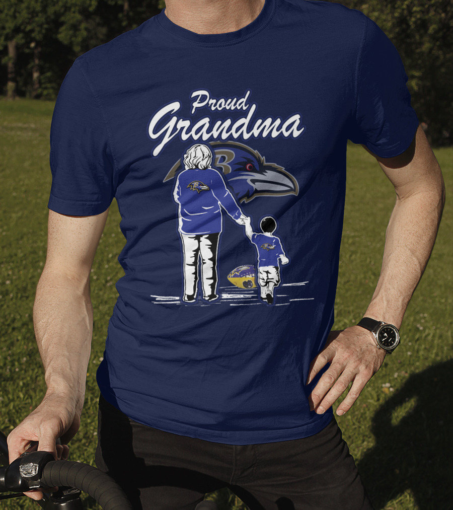 Proud Grandma Baltimore Ravens Family Fan Enthusiast With Child And Football T-Shirt