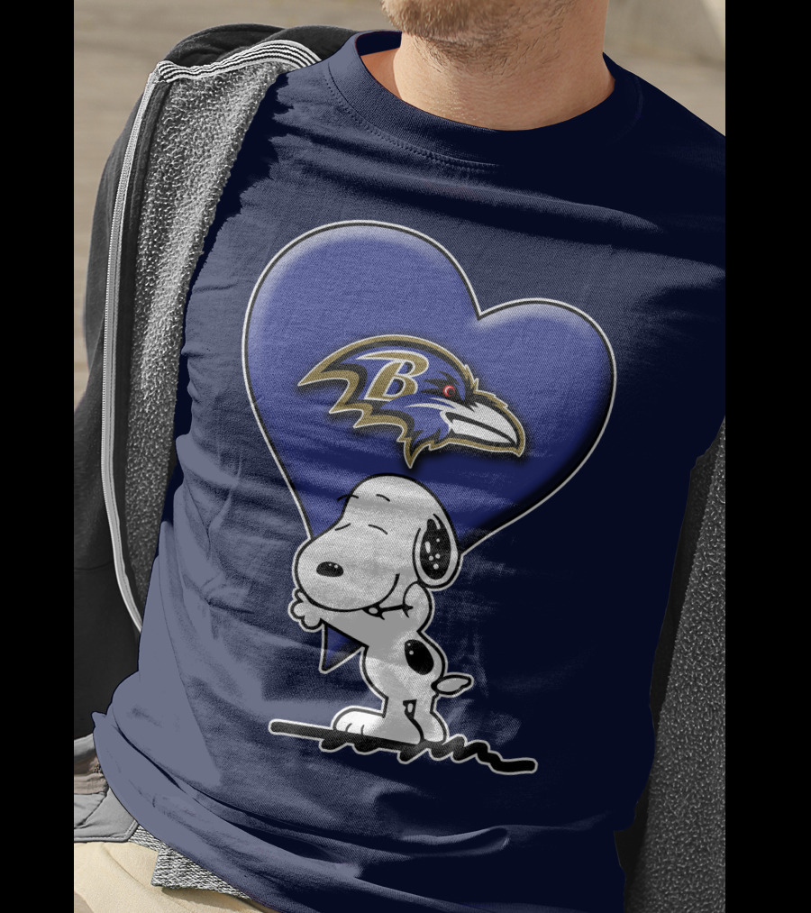 Snp V1 Baltimore Ravens Heart And Snoopy Hug T-Shirt