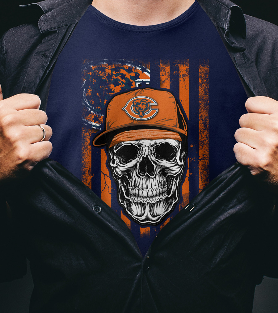 Skull V1 Chicago Bears Fan Skull Wearing Team Cap With Logo And Flag T-Shirt