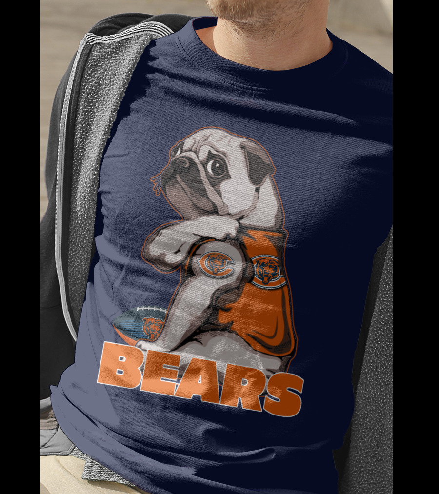 Pug Chicago Bears Football Fan With Team T-Shirt