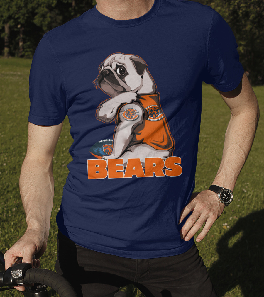 Pug Chicago Bears Football Fan With Team T-Shirt