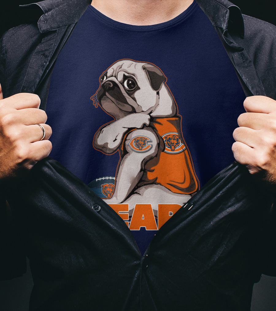 Pug Chicago Bears Football Fan With Team T-Shirt