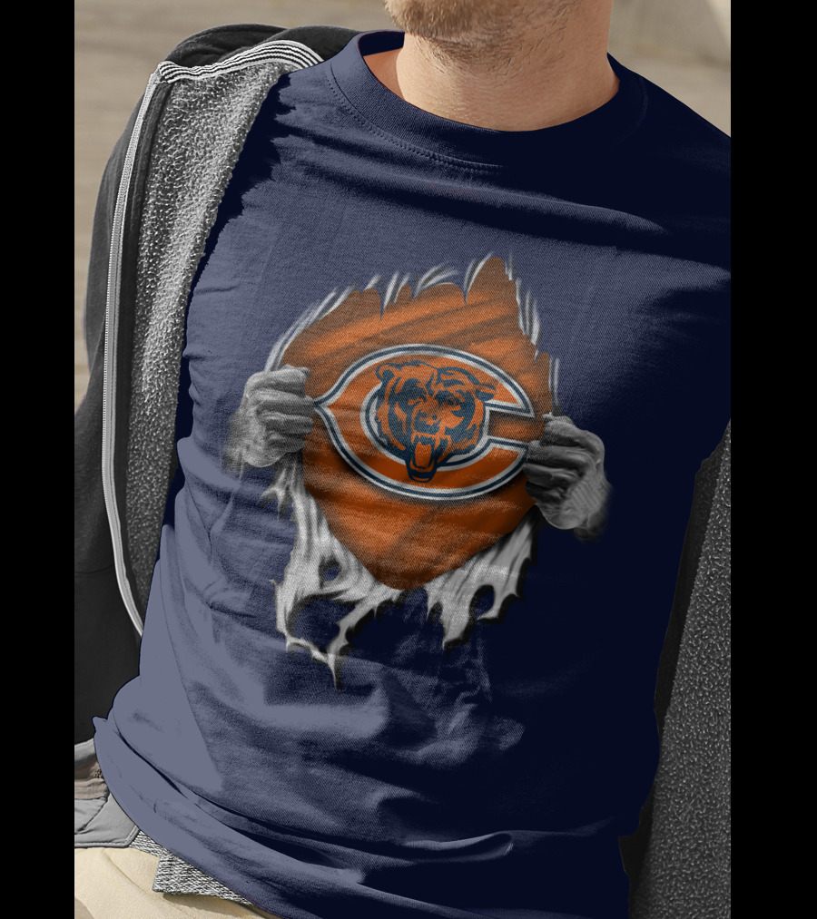 Torn CHICAGO BEARS Logo With Rip Effect Hands T-Shirt