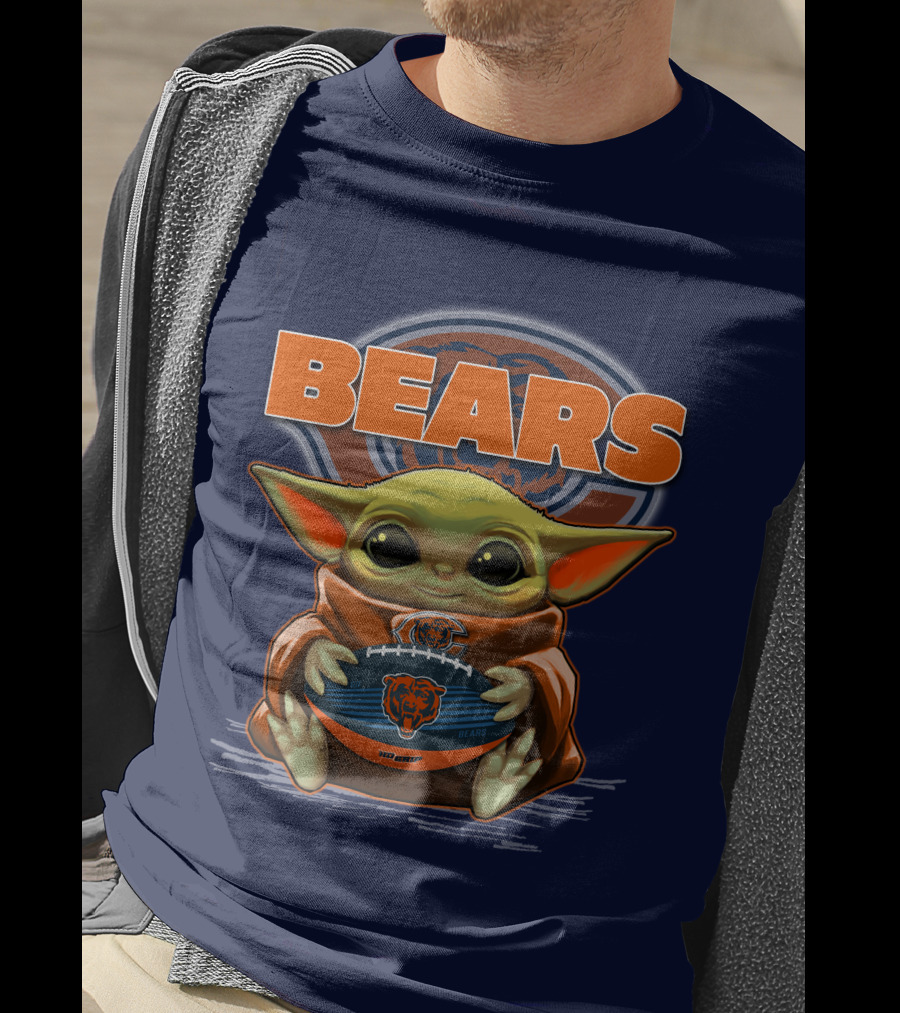 Yoda BEARS Baby Holding Chicago Football T-Shirt