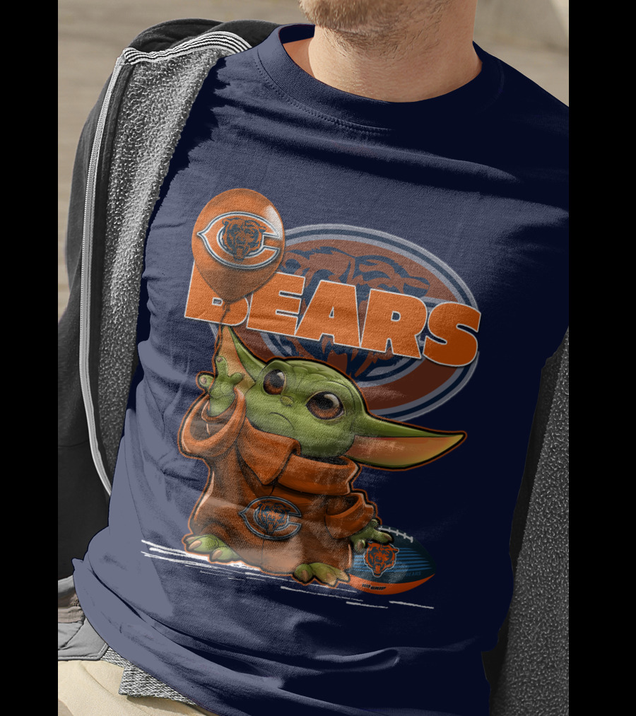 Yoda Chicago Bears Balloon And Football T-Shirt