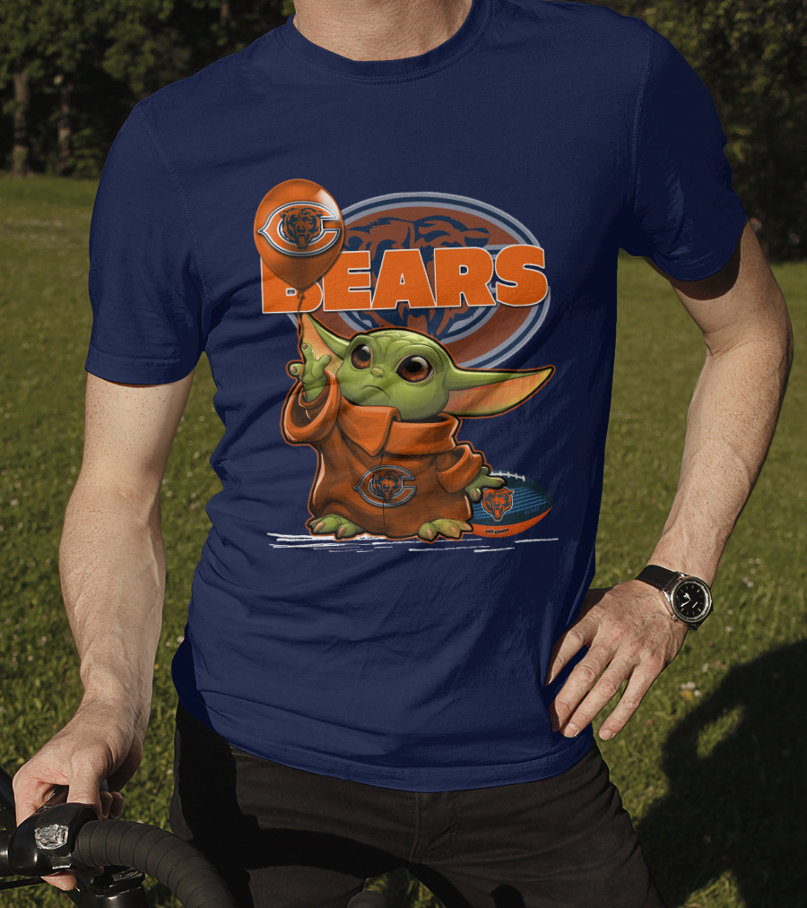 Yoda Chicago Bears Balloon And Football T-Shirt