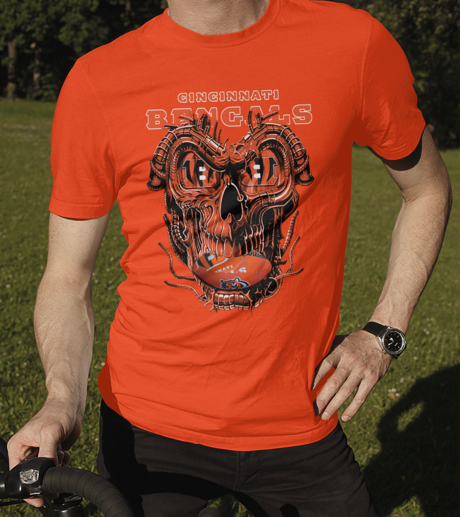 CINCINNATI BENGALS Dragonskull Football T-Shirt