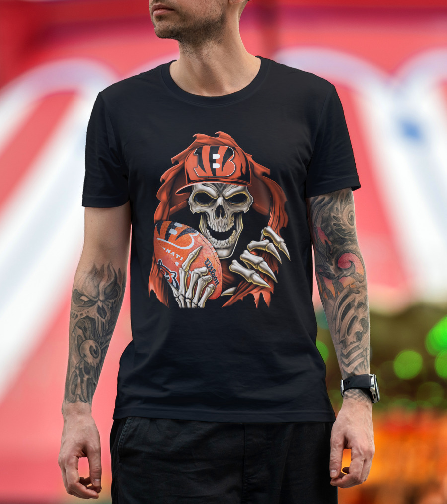 Skullbong Cincinnati Bengals Skeleton Holding Wilson Football With Team Logo In Hat And Cape T-Shirt