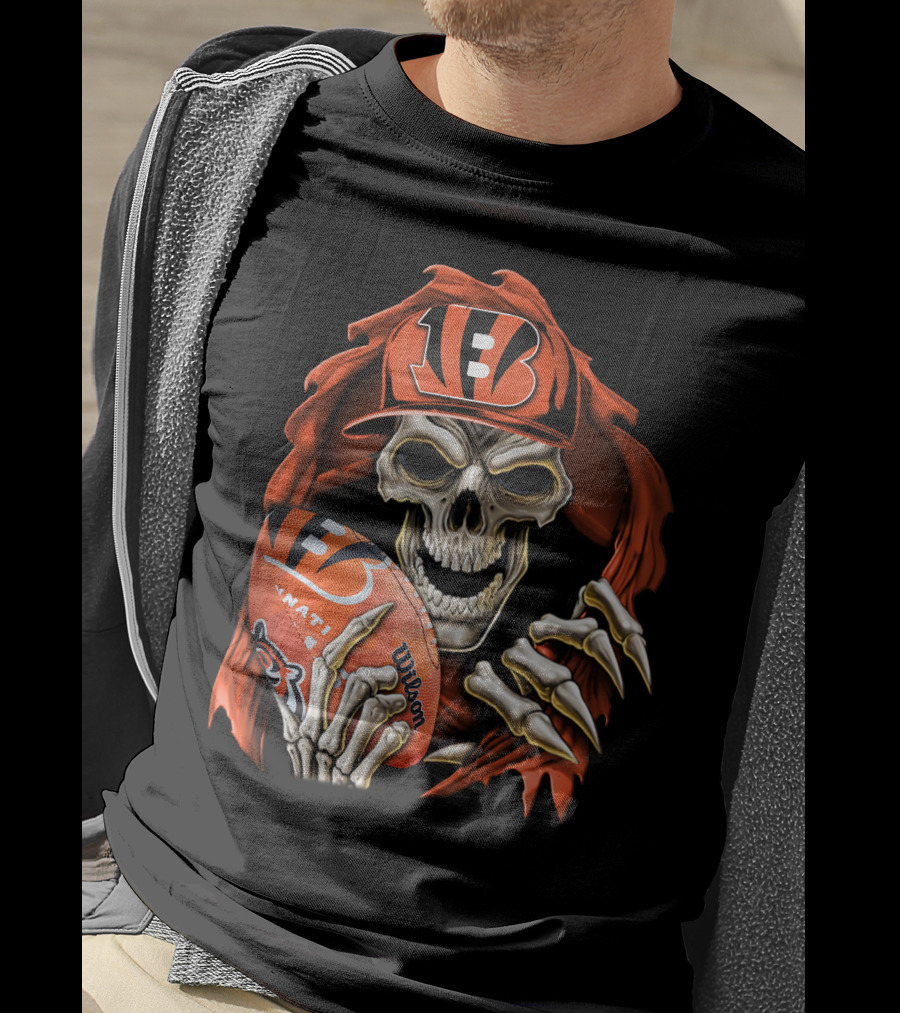 Skullbong Cincinnati Bengals Skeleton Holding Wilson Football With Team Logo In Hat And Cape T-Shirt