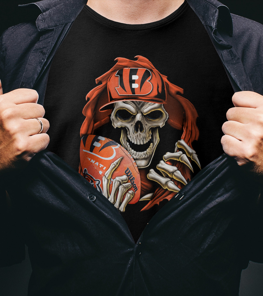 Skullbong Cincinnati Bengals Skeleton Holding Wilson Football With Team Logo In Hat And Cape T-Shirt