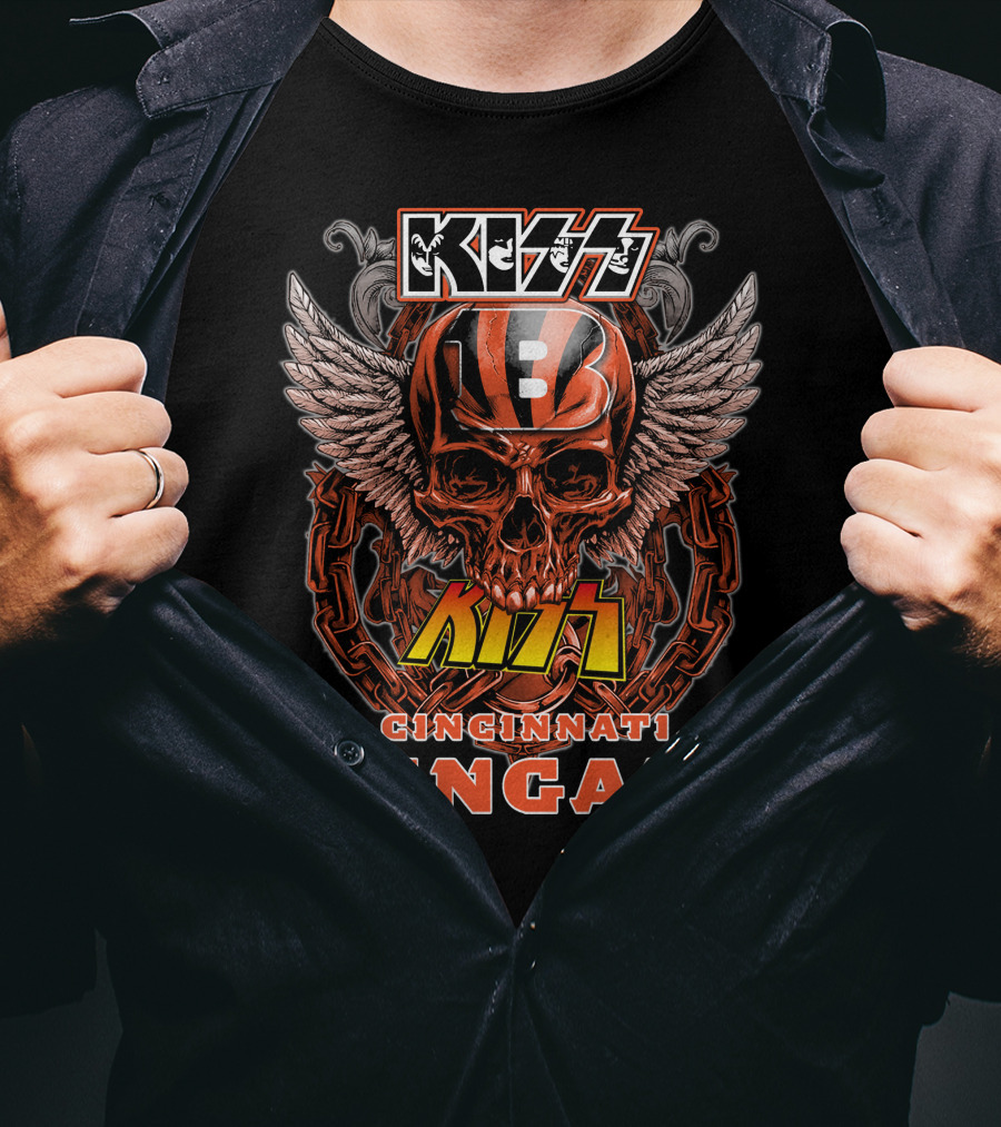 Kiss Cincinnati Bengals Winged Skull Helmet Chain T-Shirt