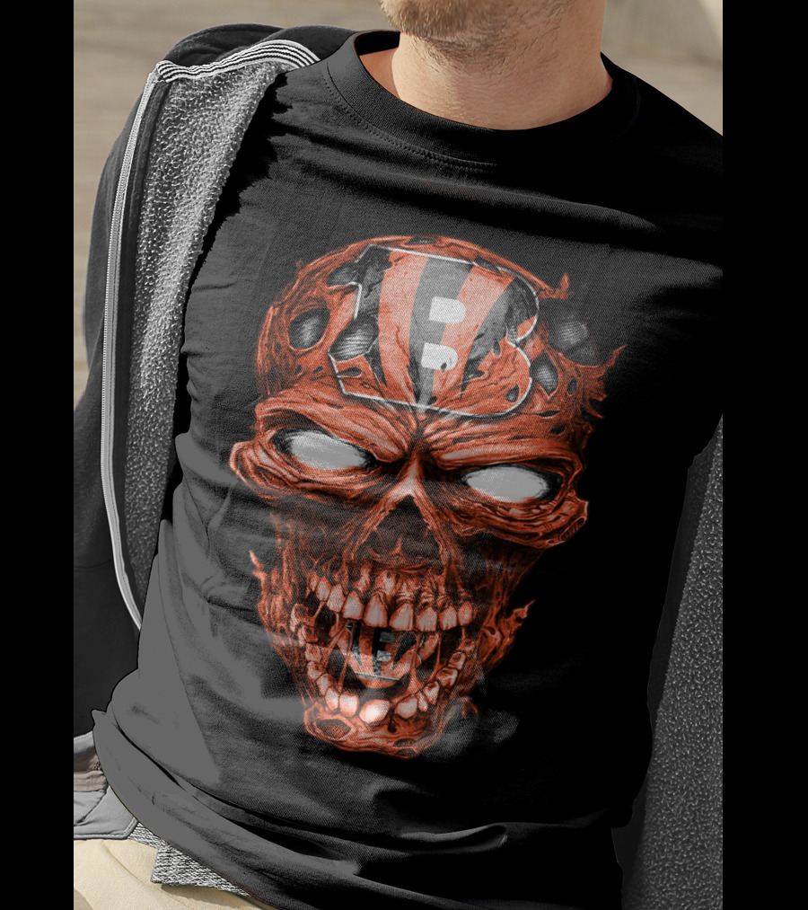 Cincinnati Bengals Skull Emblem With Team Helmet T-Shirt
