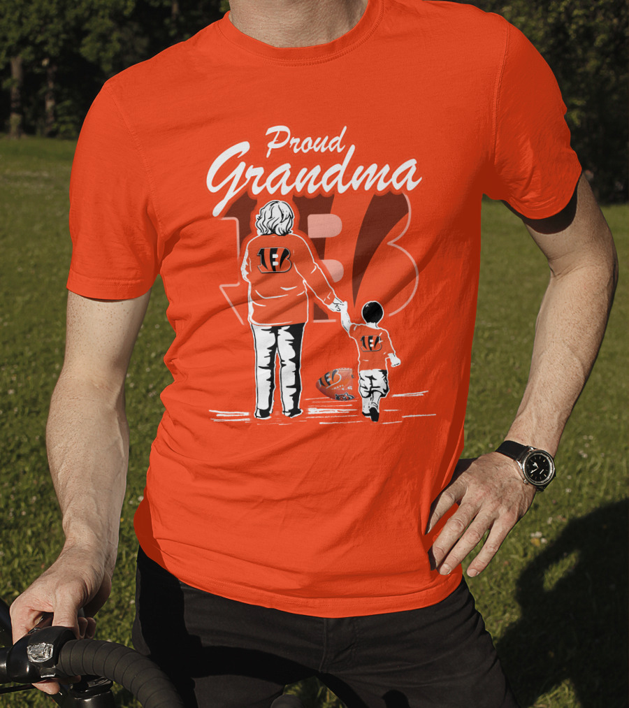 Proud Grandma Cincinnati Bengals Family Spirit Football Fan T-Shirt