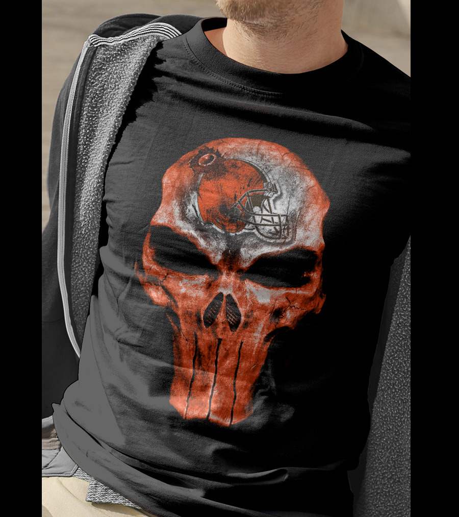 Cleveland Browns Skull Helmet 40 T-Shirt