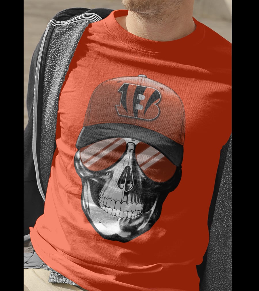 Cincinnati Bengals Skull With Team Logo Hat And Sunglasses T-Shirt