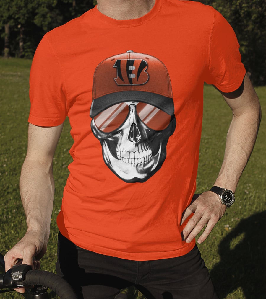 Cincinnati Bengals Skull With Team Logo Hat And Sunglasses T-Shirt