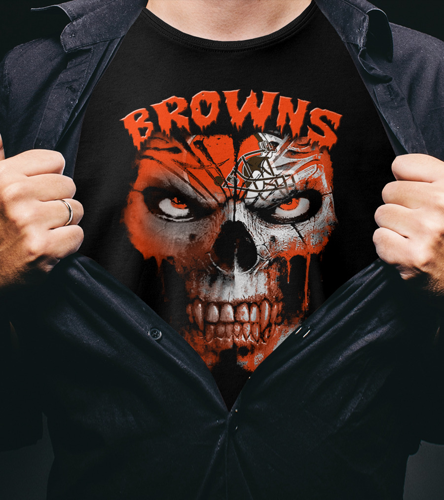 Browns Skull Design With Helmet T-Shirt