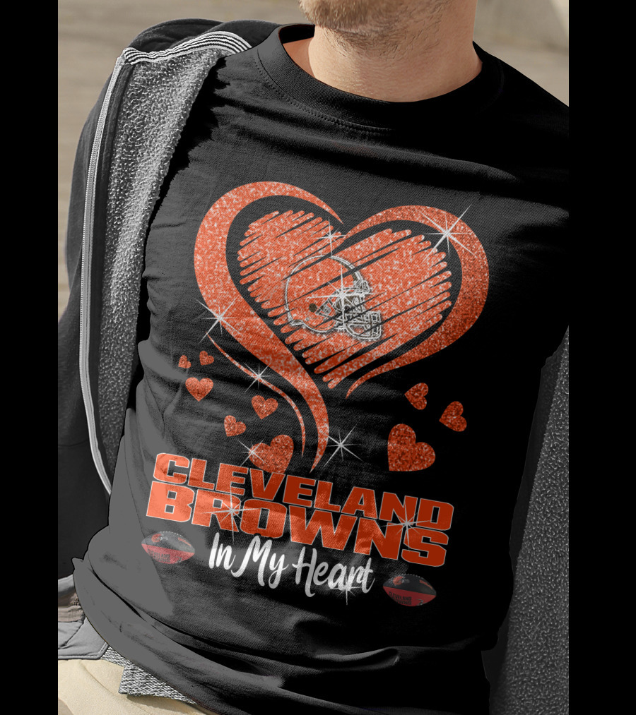 CLEVELAND BROWNS In My Heart Sparkling Helmet And Hearts T-Shirt