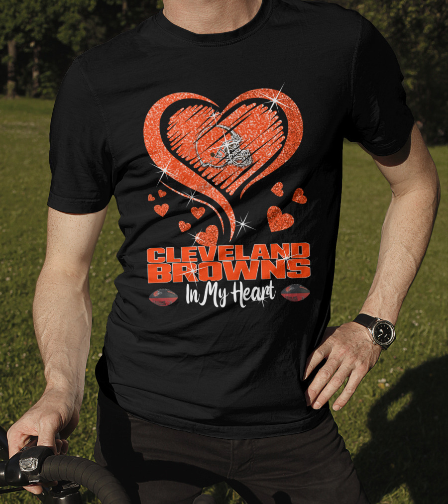 CLEVELAND BROWNS In My Heart Sparkling Helmet And Hearts T-Shirt