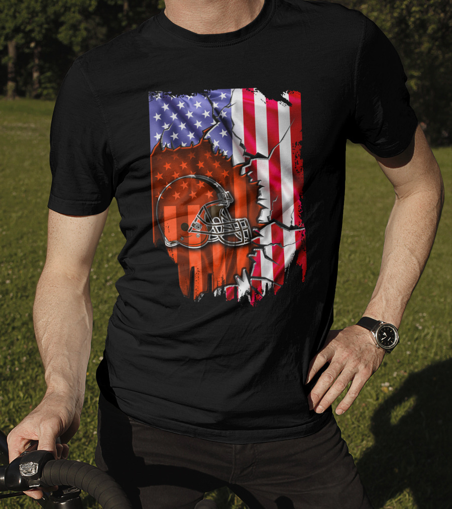 Cleveland Browns Helmet American Flag T-Shirt