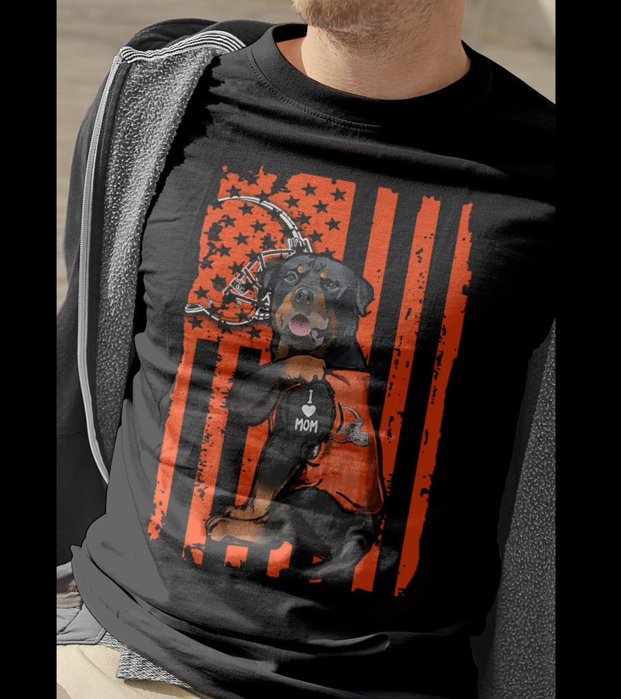 Rottweiler Cleveland Browns Helmet I Love Mom T-Shirt