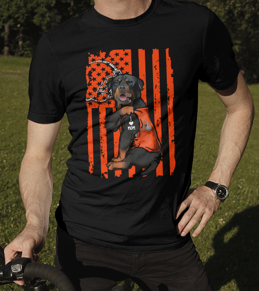Rottweiler Cleveland Browns Helmet I Love Mom T-Shirt