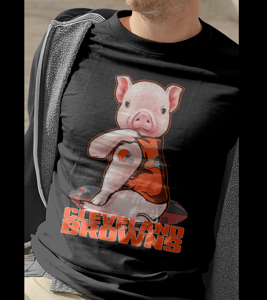 Cleveland Browns Pig With Team Logo Jersey And Football T-Shirt
