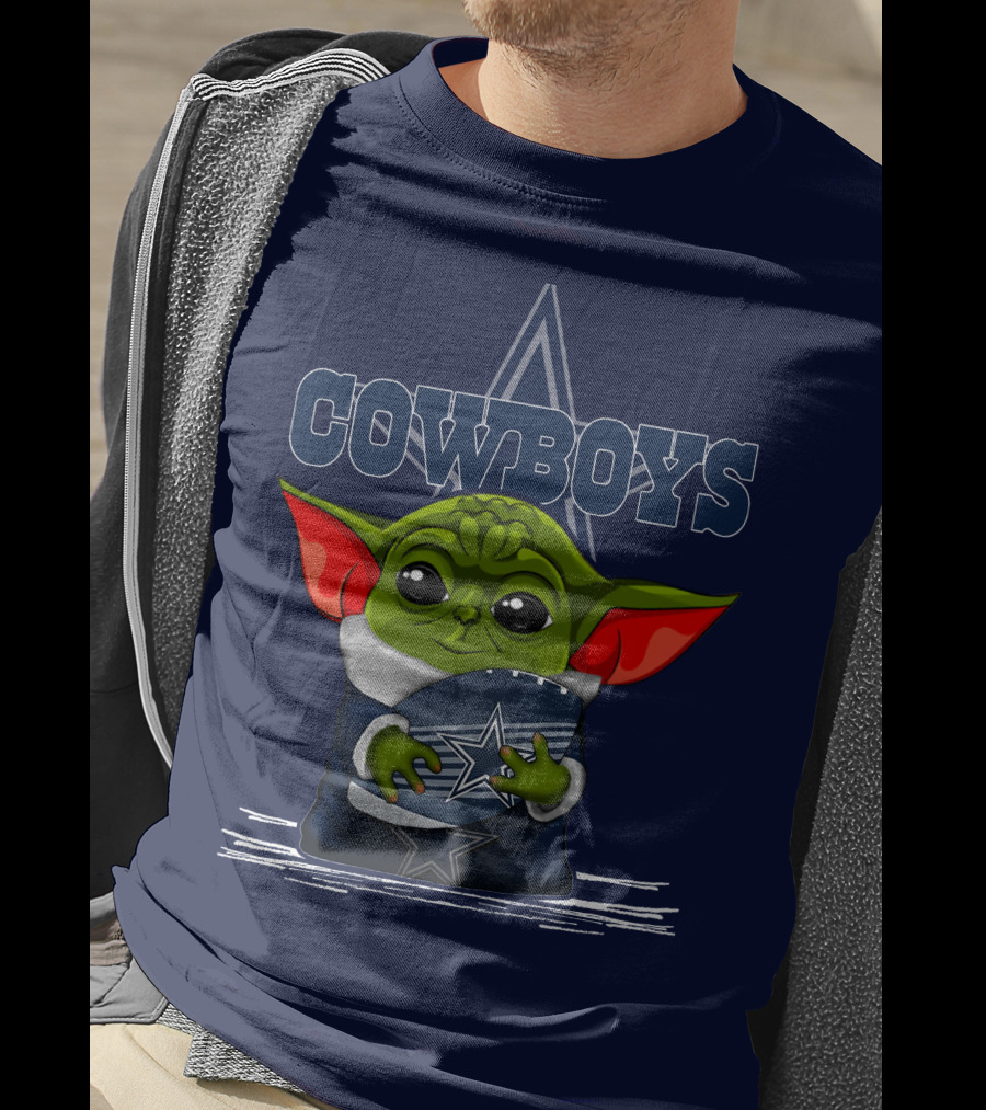 COWBOYS Yoda Holding Football Star T-Shirt