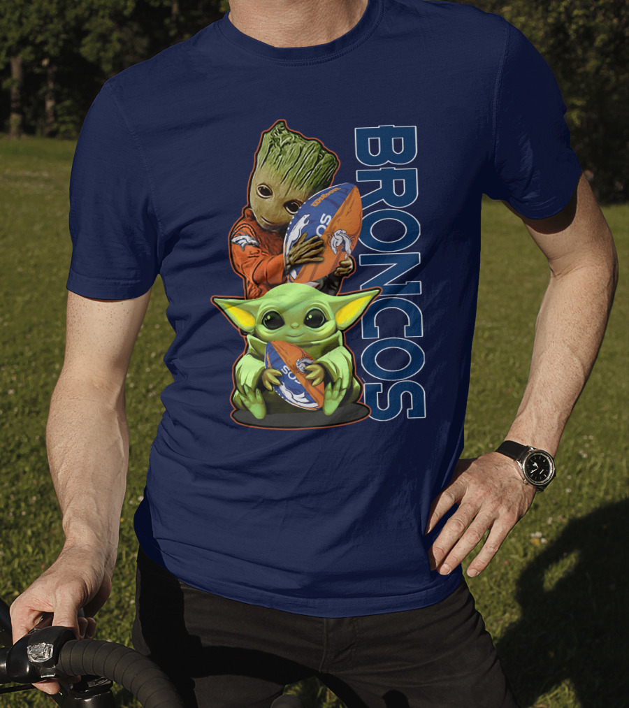 Grzd Denver Broncos Groot And Baby Yoda Holding Broncos Football T-Shirt