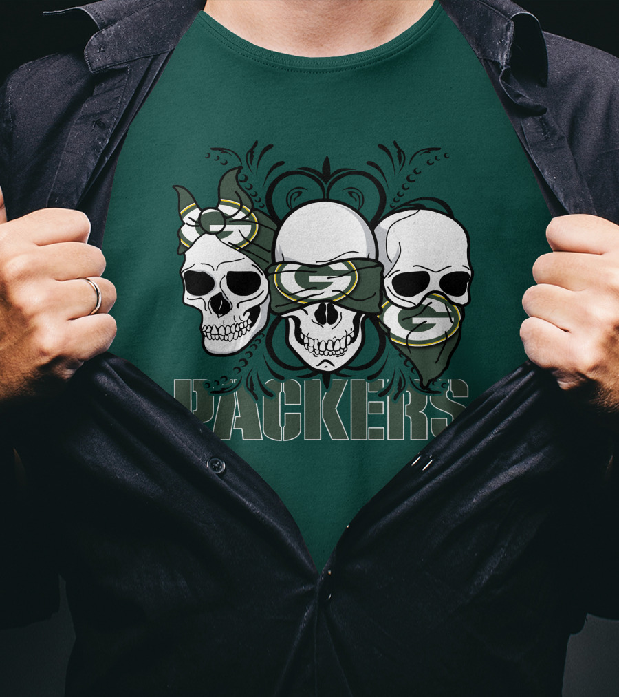 Packers Three Skulls With Green Bay Bandanas T-Shirt