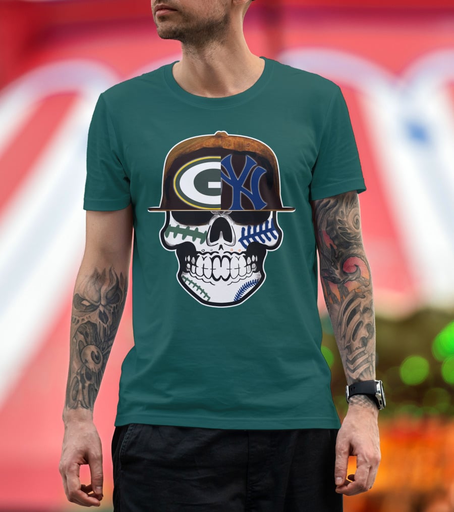 Green Bay Packers New York Yankees Split Skull Cap T-Shirt