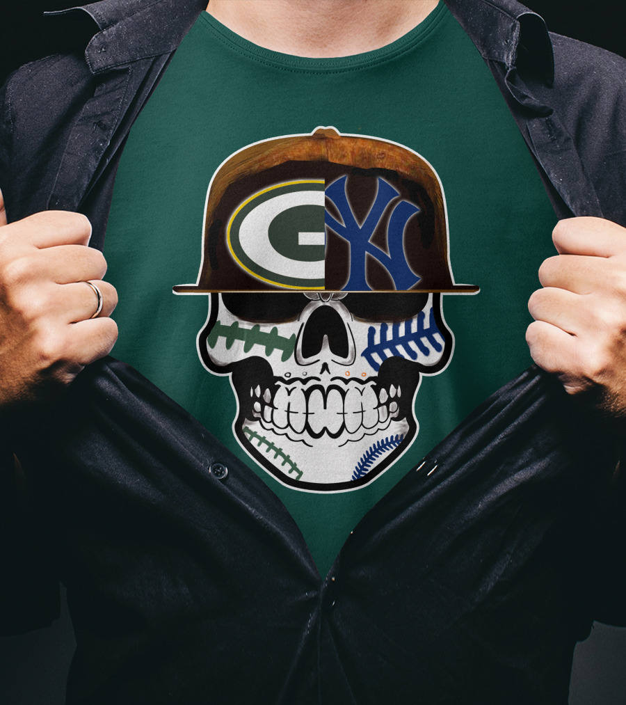 Green Bay Packers New York Yankees Split Skull Cap T-Shirt