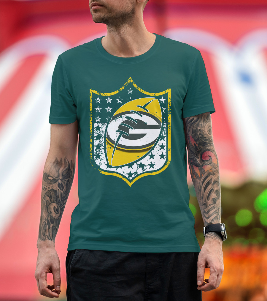 Green Bay Packers 33 Vintage Shield Football T-Shirt