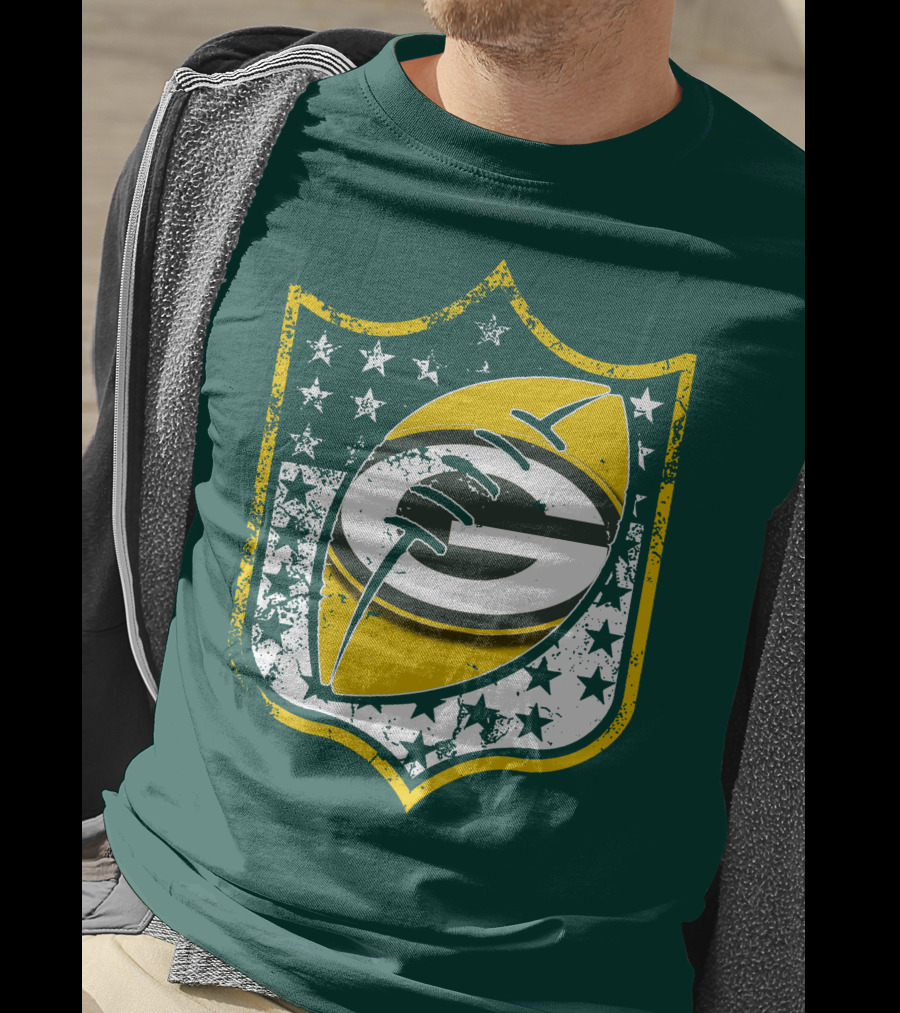 Green Bay Packers 33 Vintage Shield Football T-Shirt