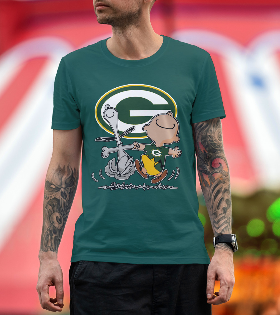 Green Bay Packers Snoopy Charlie Brown Fan Celebration T-Shirt