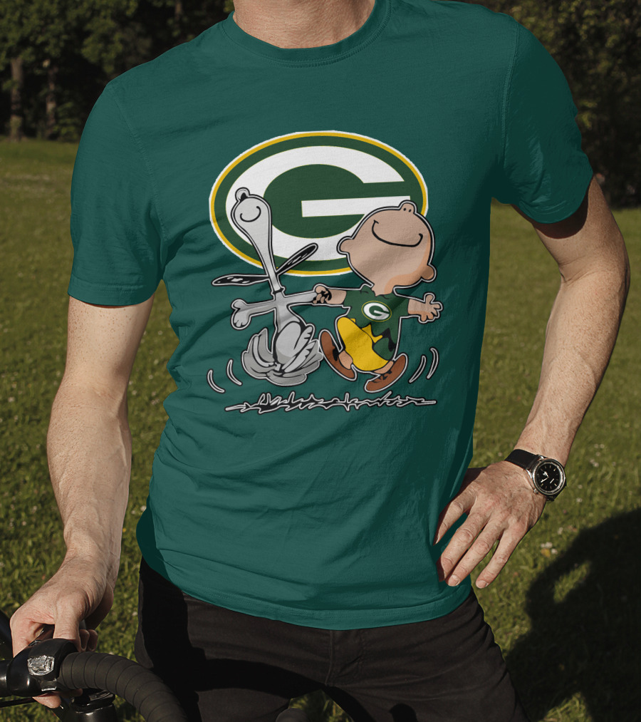 Green Bay Packers Snoopy Charlie Brown Fan Celebration T-Shirt