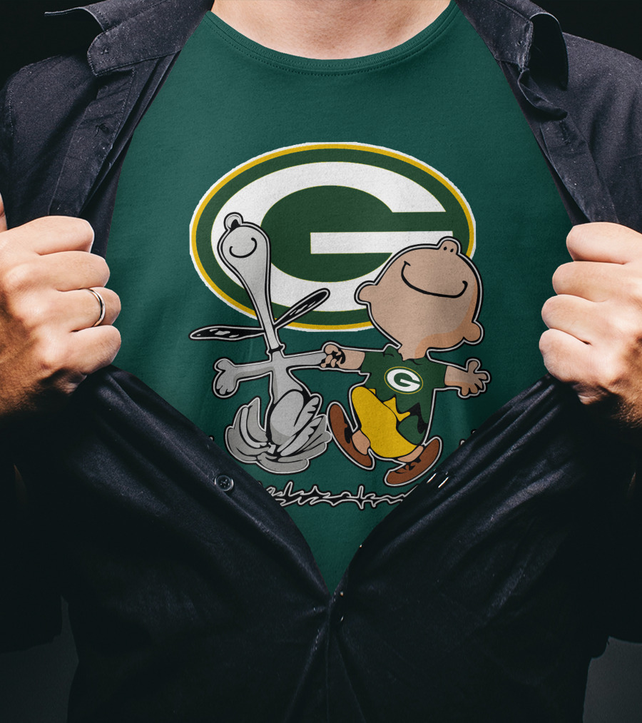Green Bay Packers Snoopy Charlie Brown Fan Celebration T-Shirt