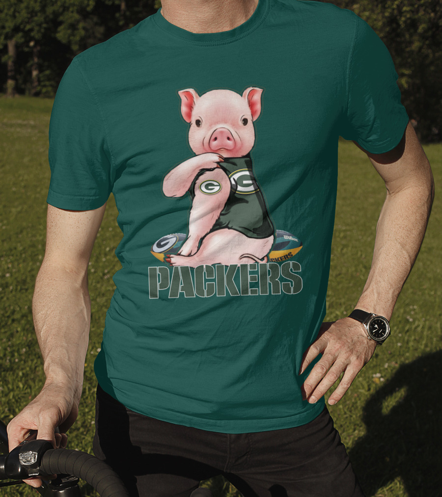 Green Bay Packers Pig Holding Football T-Shirt